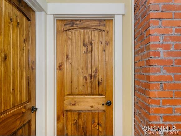 156 Rumbough Place Asheville NC 28806
