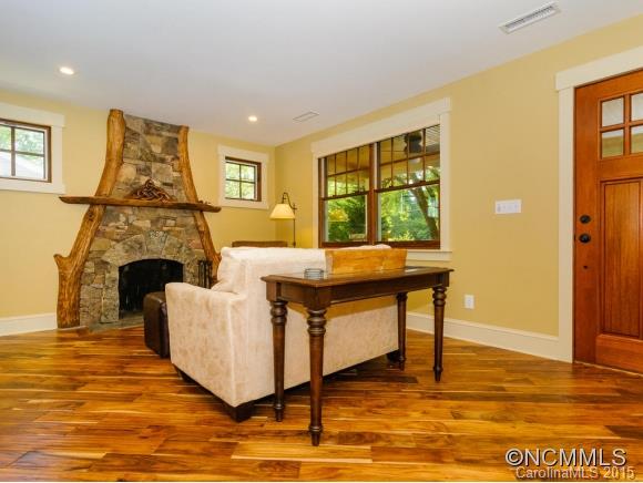 156 Rumbough Place Asheville NC 28806