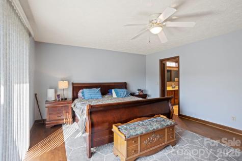 404 W Browning Road Hendersonville NC 28791