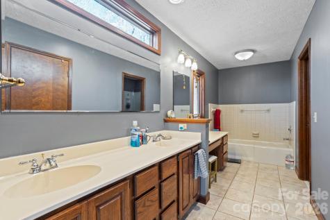 404 W Browning Road Hendersonville NC 28791