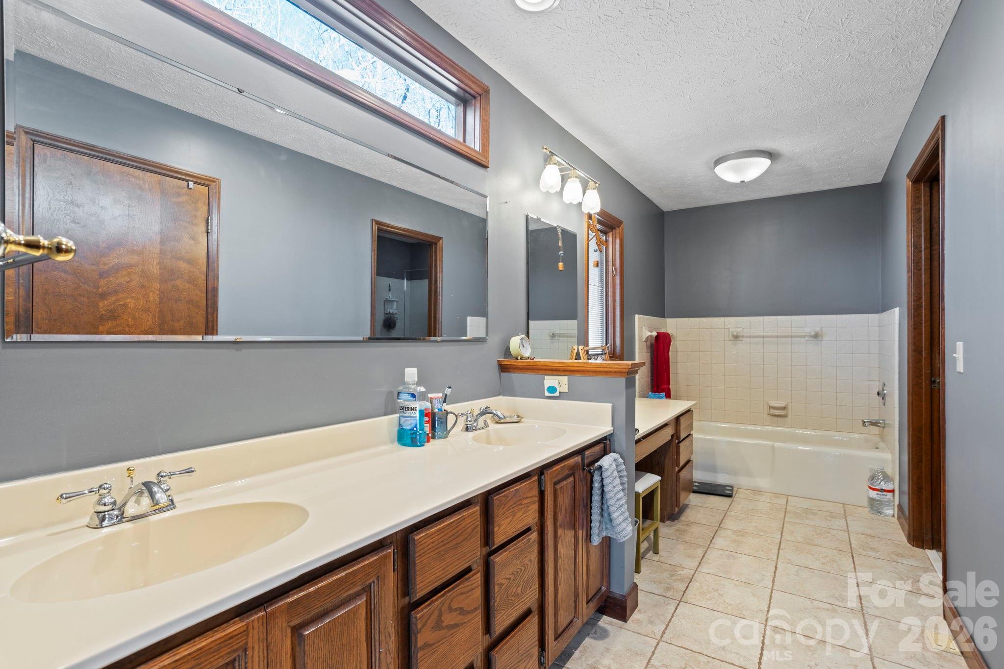 404 W Browning Road Hendersonville NC 28791