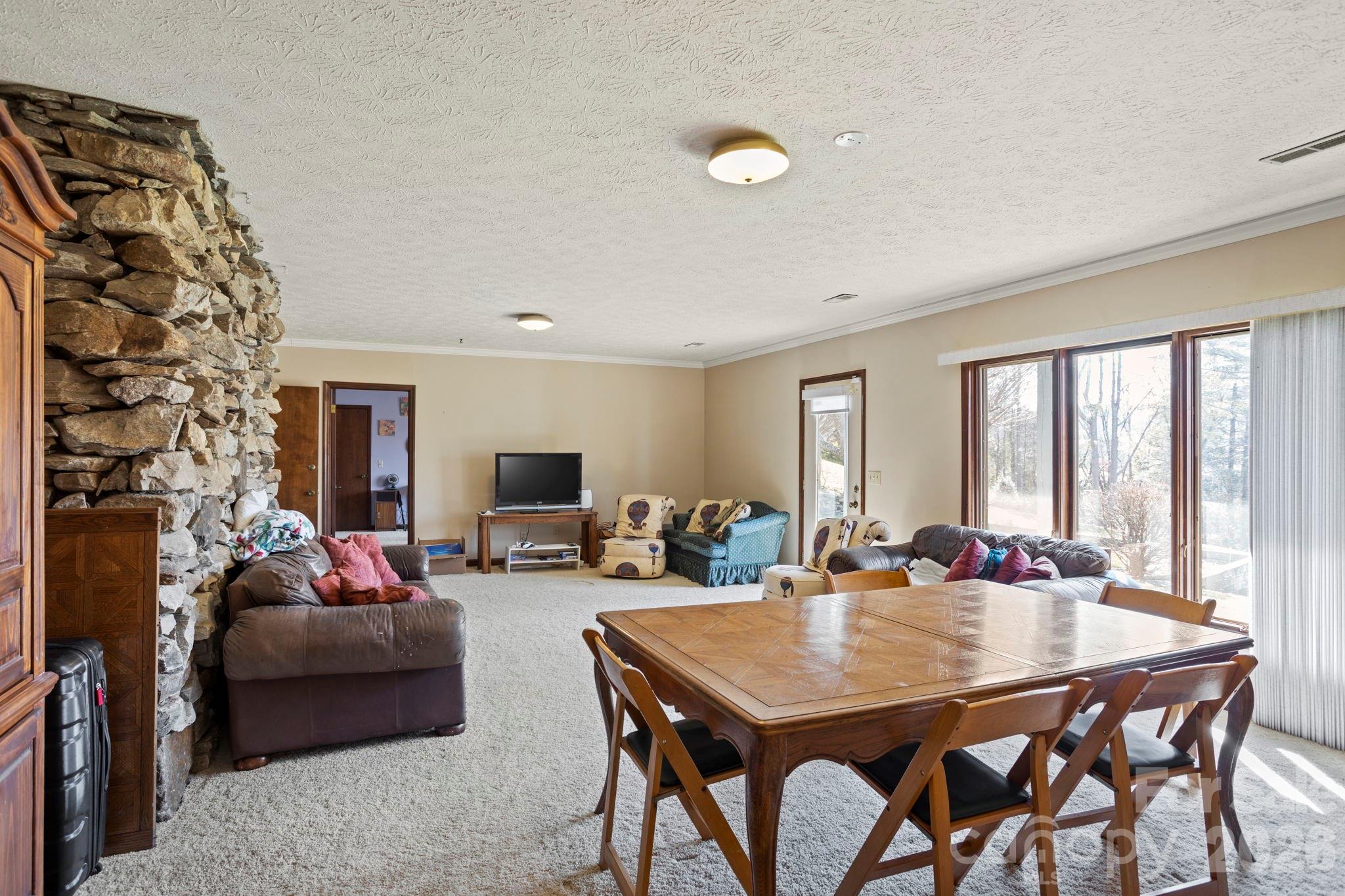 404 W Browning Road Hendersonville NC 28791