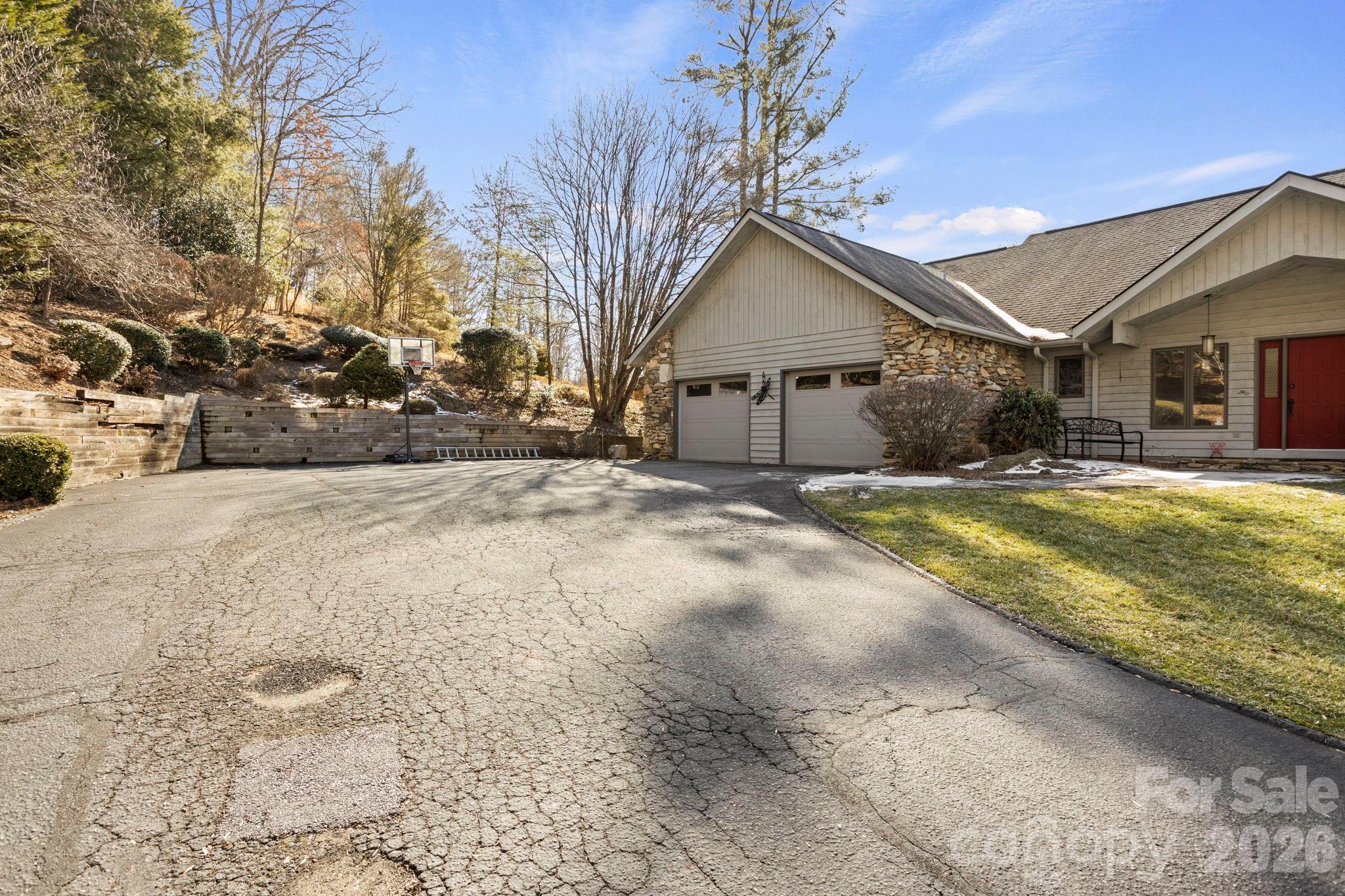 404 W Browning Road Hendersonville NC 28791