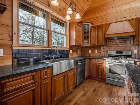 110 Chetan Way Lake Lure NC 28746