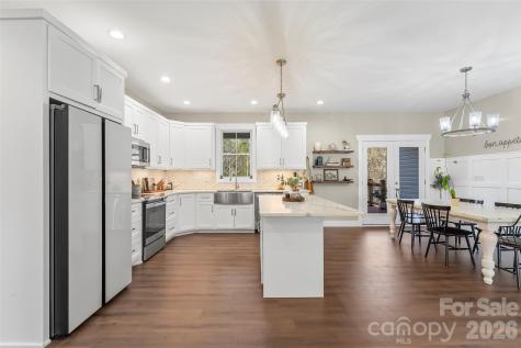 126 Doe Path Circle Hudson NC 28638