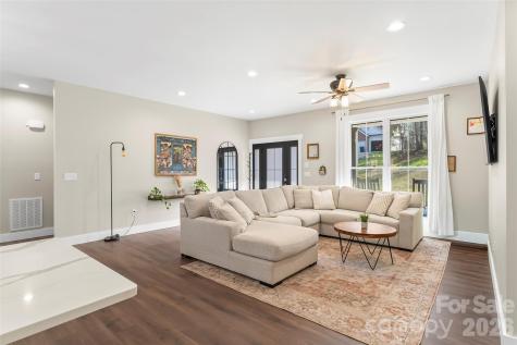 126 Doe Path Circle Hudson NC 28638