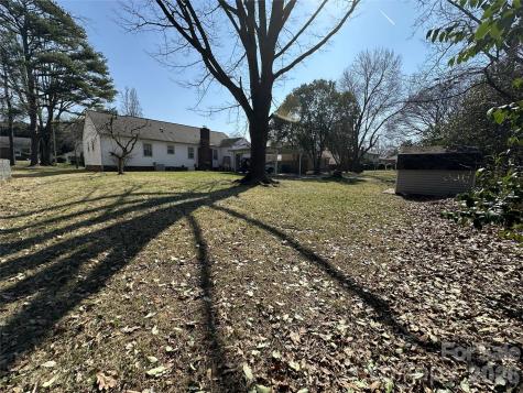 6120 Farm Pond Lane Charlotte NC 28212