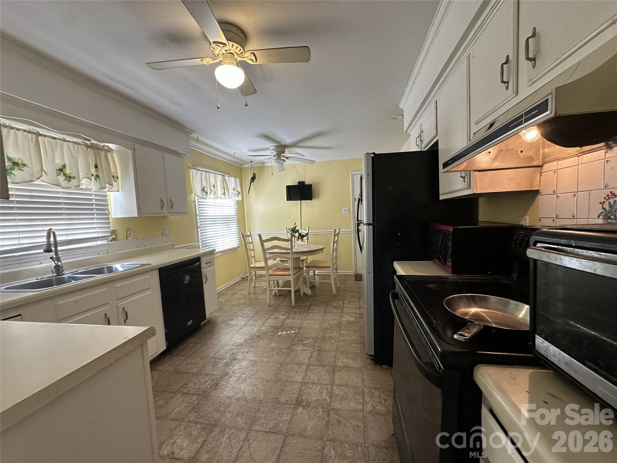 6120 Farm Pond Lane Charlotte NC 28212