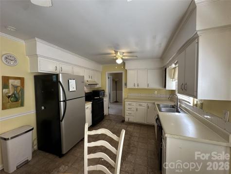 6120 Farm Pond Lane Charlotte NC 28212