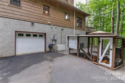 531 Sweetwater Drive Canton NC 28716