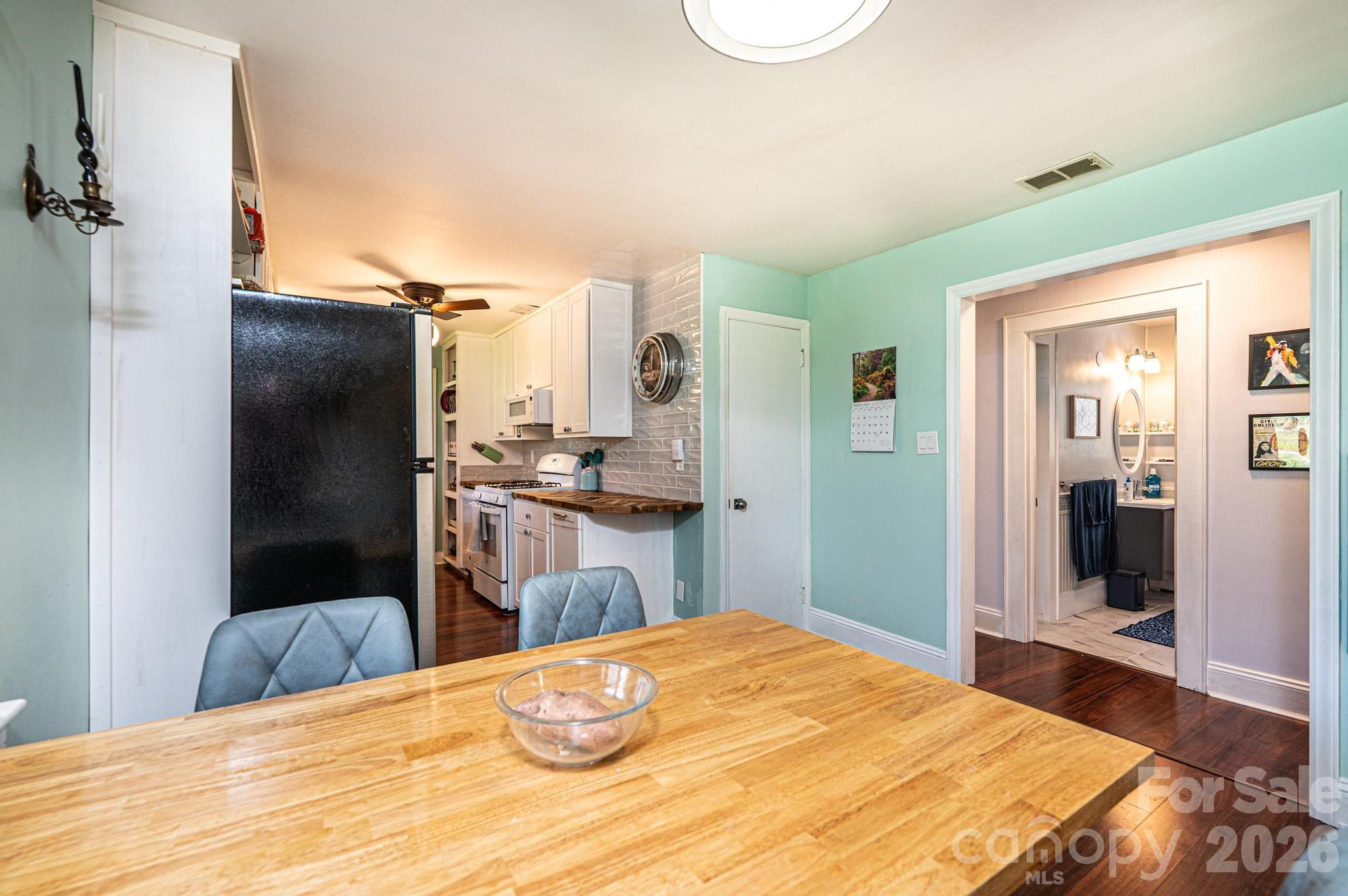 145 21st Avenue NW Hickory NC 28601