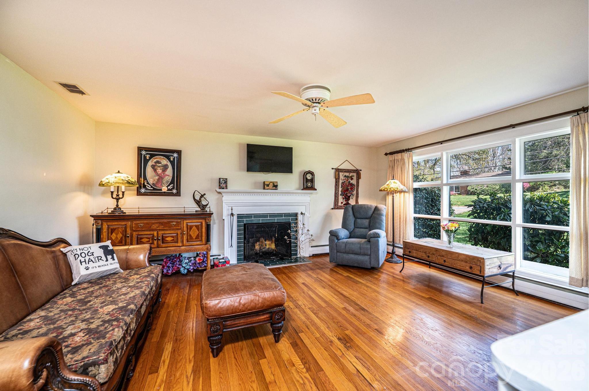 145 21st Avenue NW Hickory NC 28601