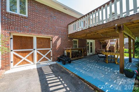 145 21st Avenue NW Hickory NC 28601