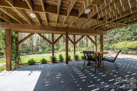 145 21st Avenue NW Hickory NC 28601