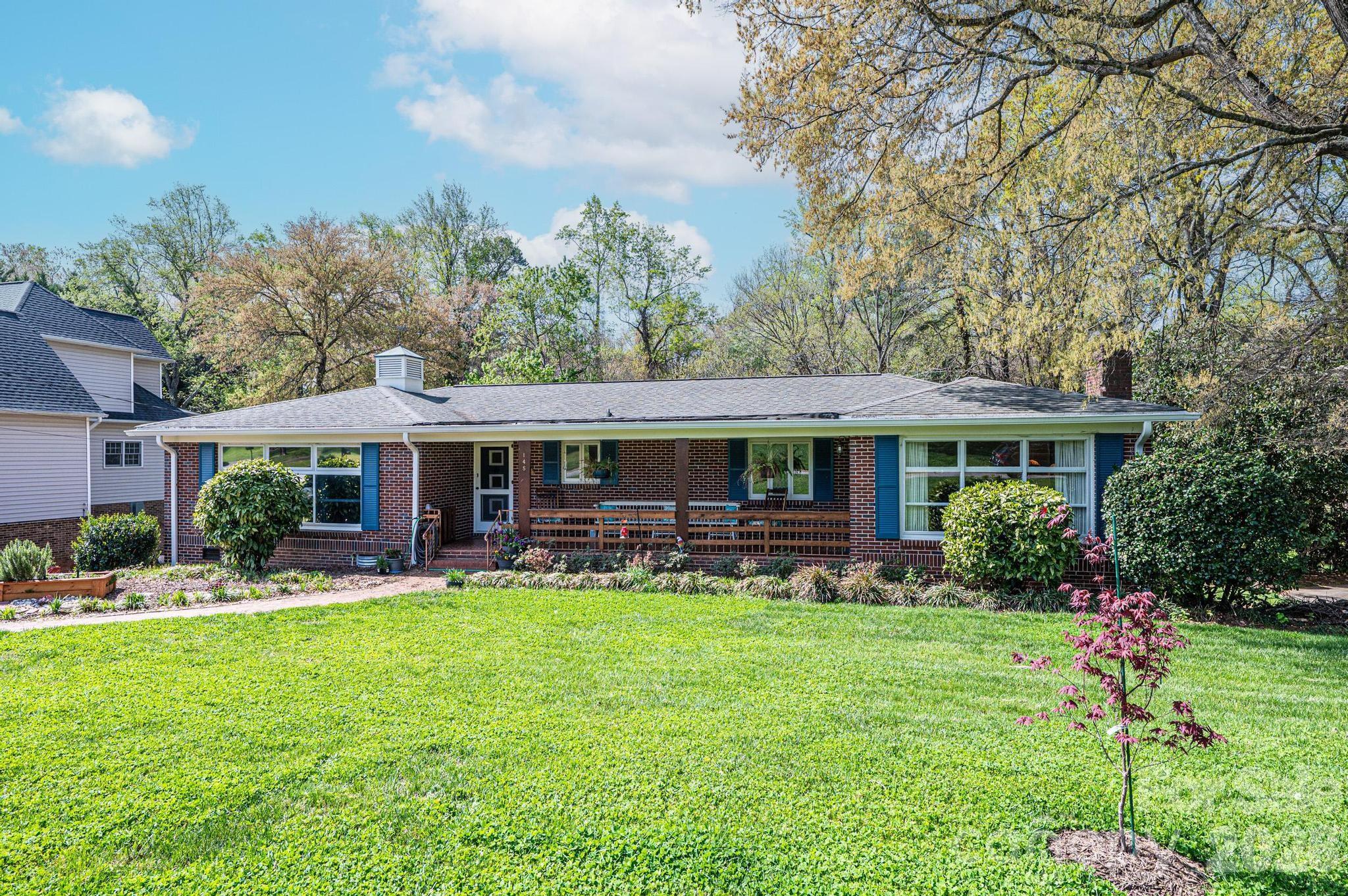 145 21st Avenue NW Hickory NC 28601