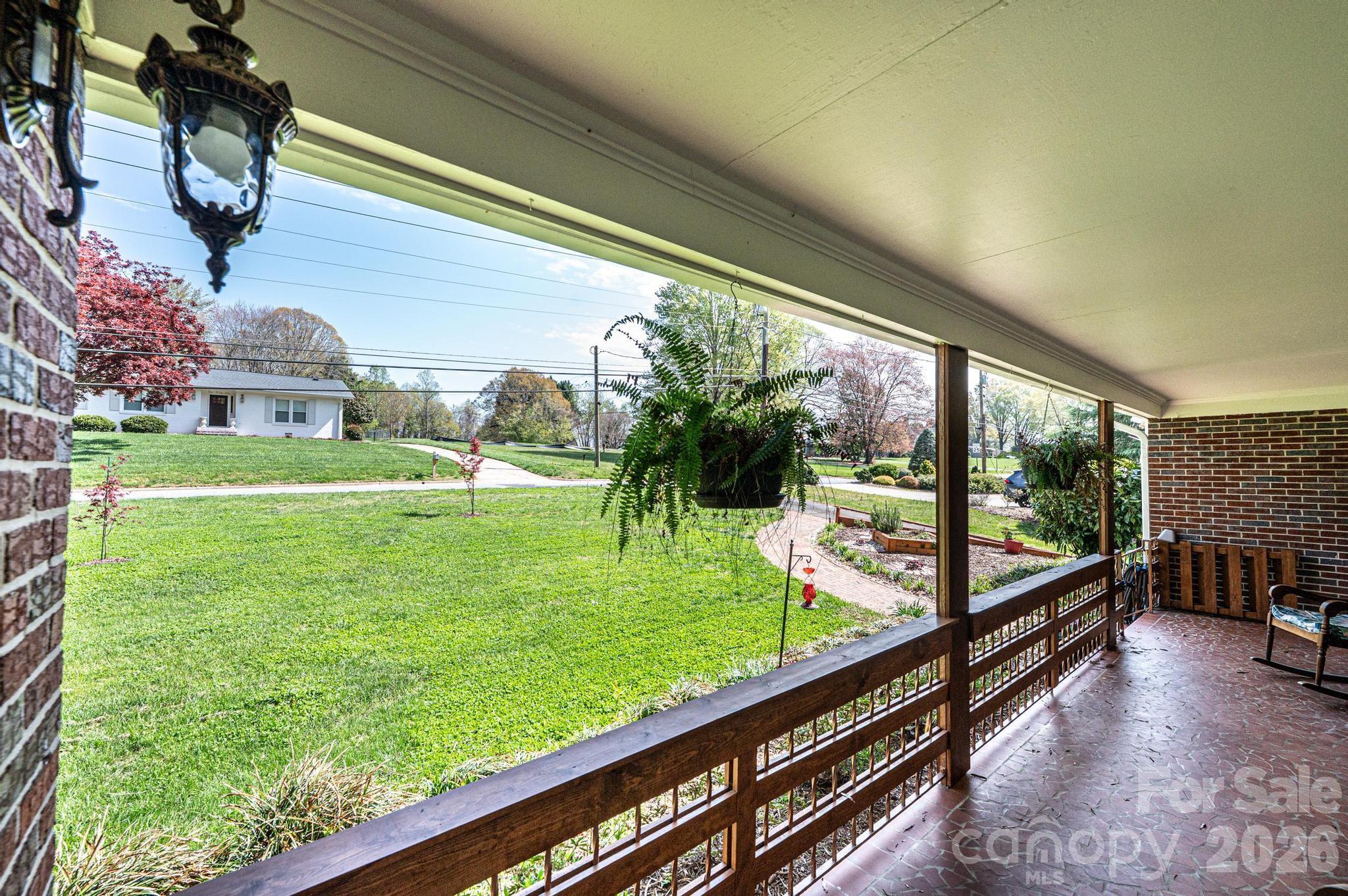 145 21st Avenue NW Hickory NC 28601