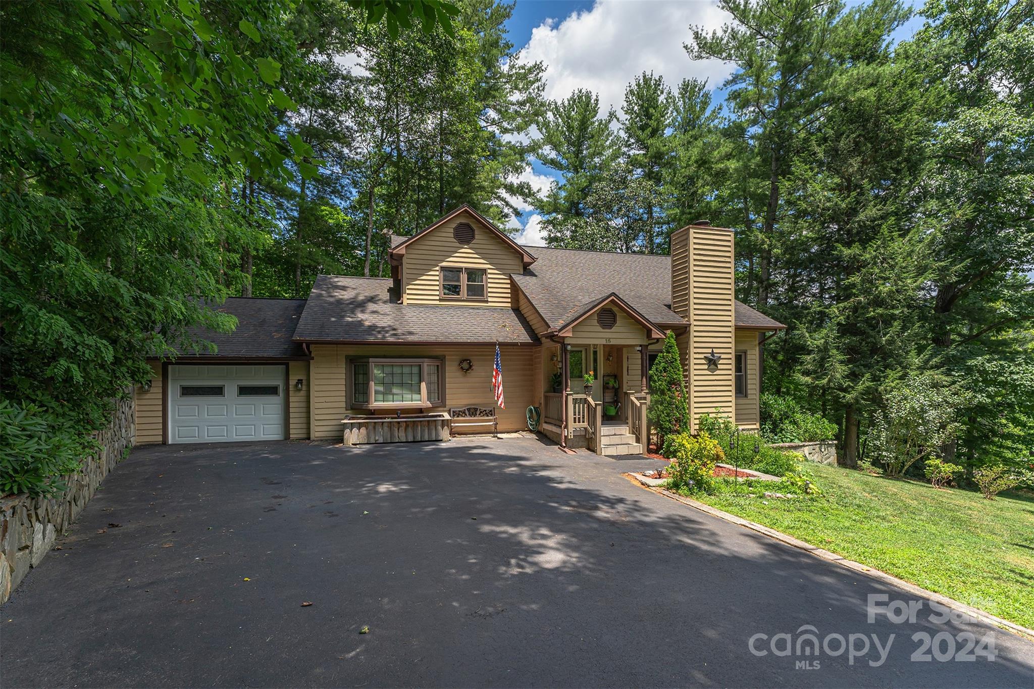 15 Fairview Hills Drive Fairview NC 28730