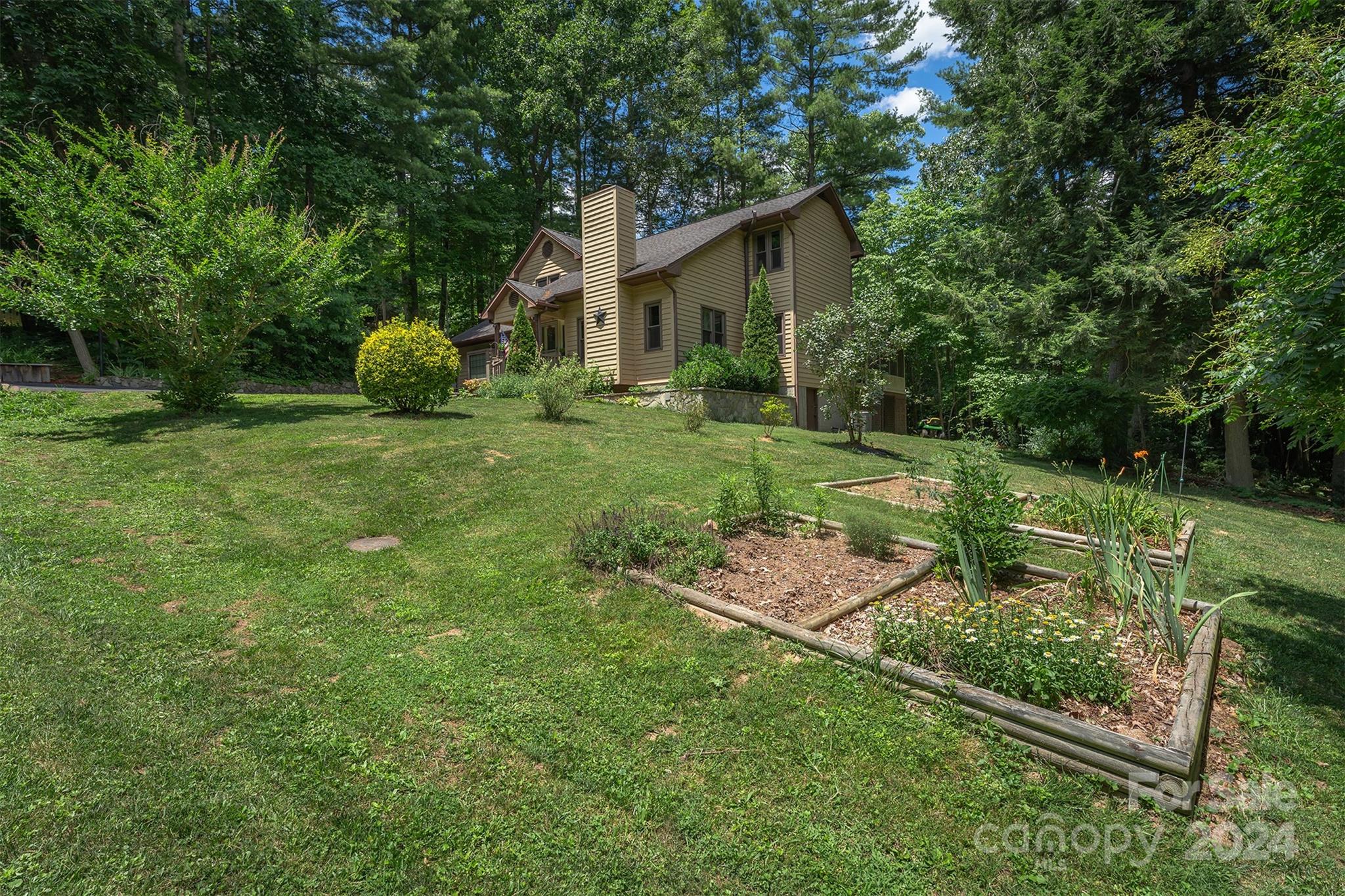 15 Fairview Hills Drive Fairview NC 28730