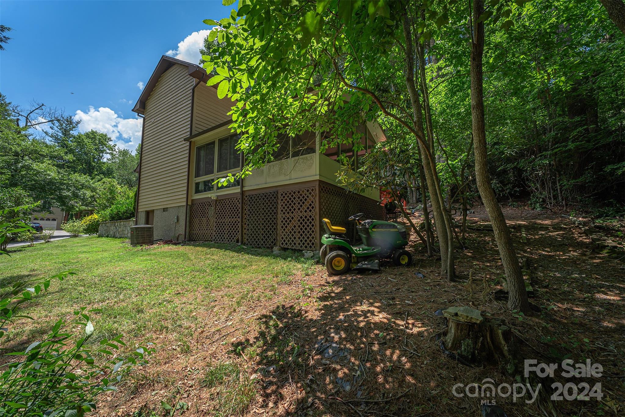 15 Fairview Hills Drive Fairview NC 28730