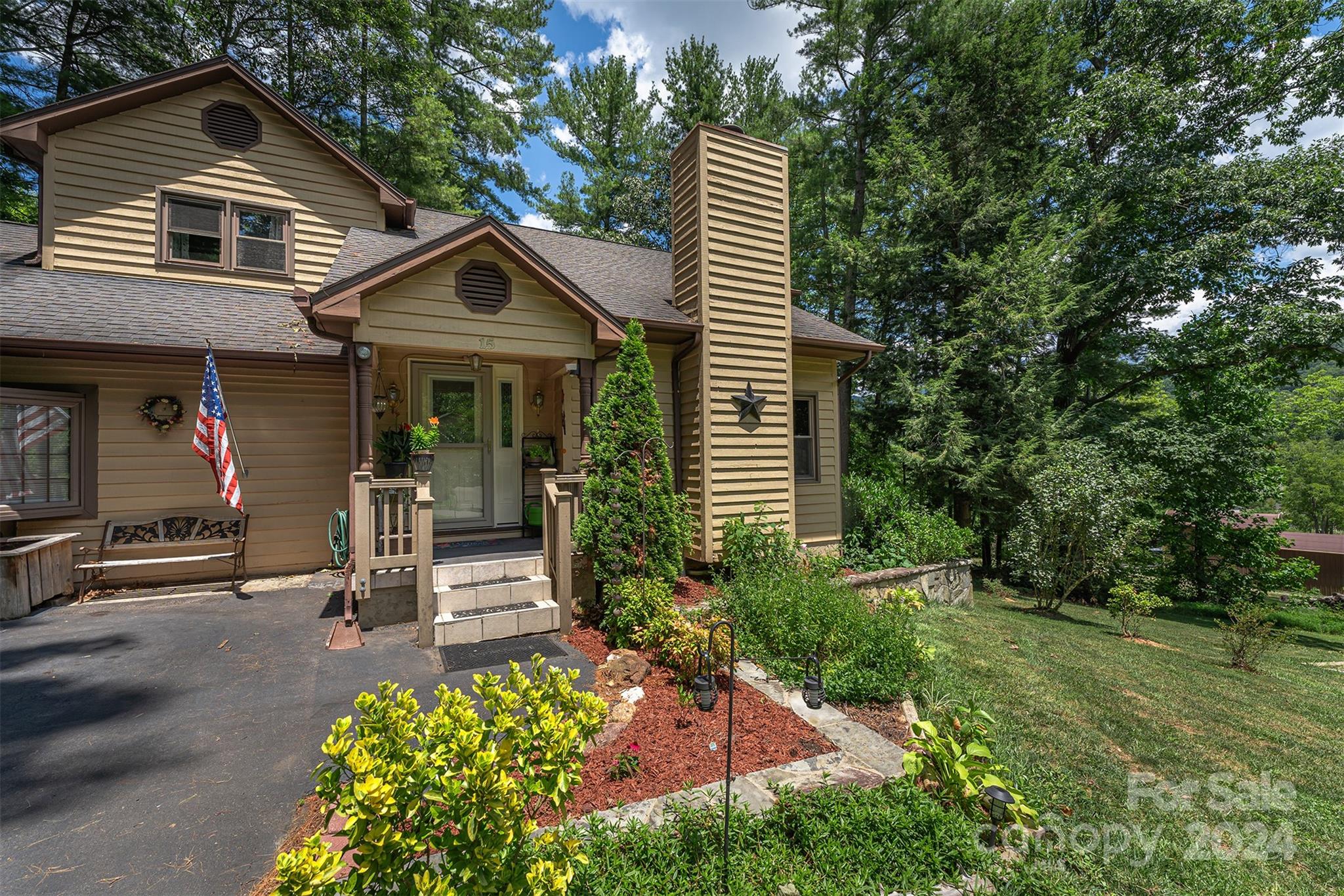 15 Fairview Hills Drive Fairview NC 28730