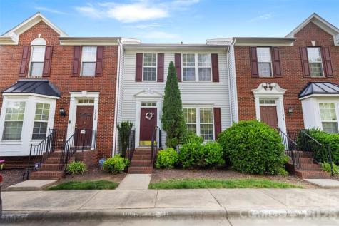 11022 Garden Oaks Lane Charlotte NC 28273