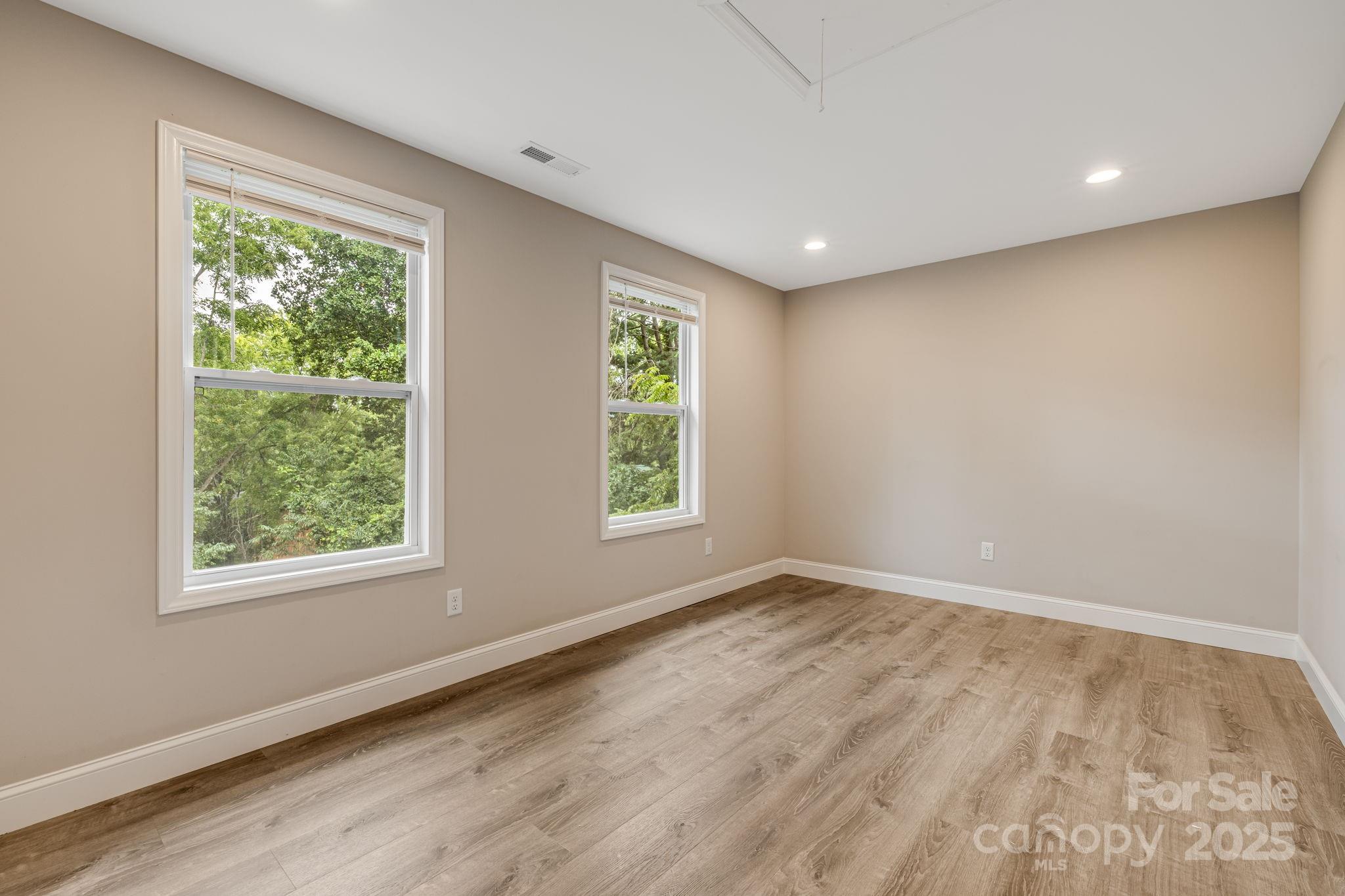 92 Moody Avenue Asheville NC 28715