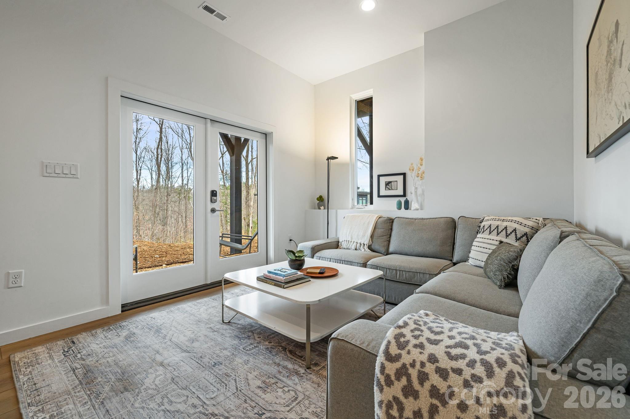 306 Broad Vista Lane Asheville NC 28804