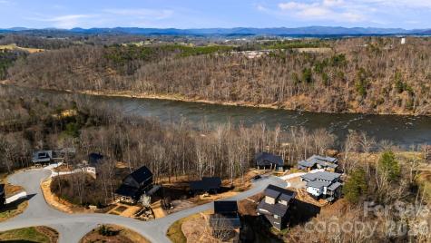 306 Broad Vista Lane Asheville NC 28804