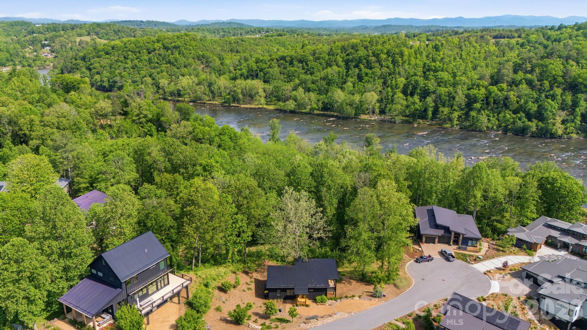 306 Broad Vista Lane Asheville NC 28804