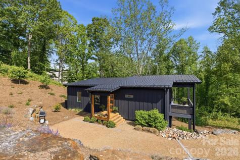 306 Broad Vista Lane Asheville NC 28804