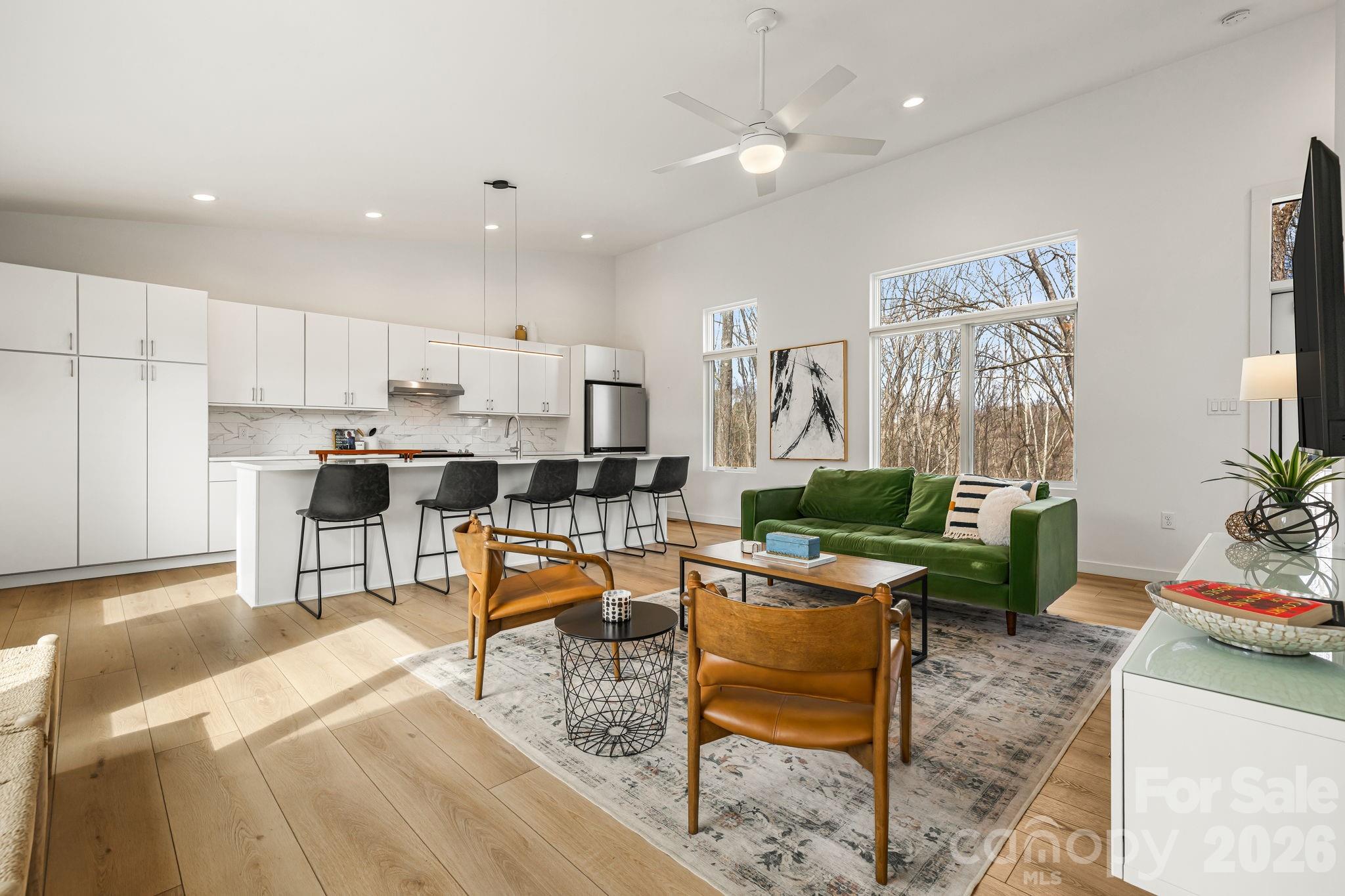 306 Broad Vista Lane Asheville NC 28804