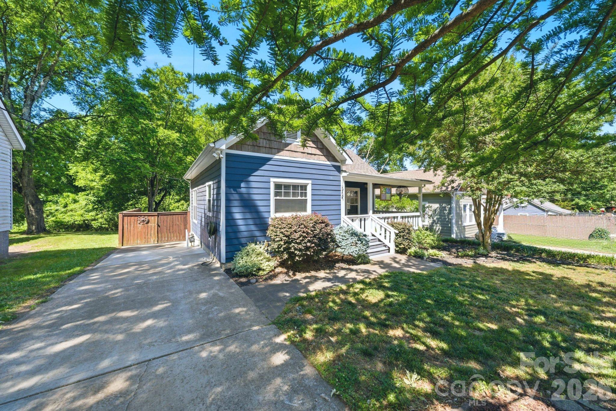 734 Herrin Avenue Charlotte NC 28205