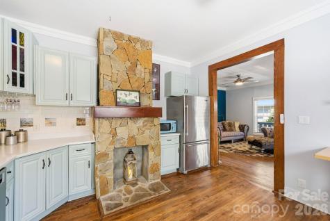 734 Herrin Avenue Charlotte NC 28205