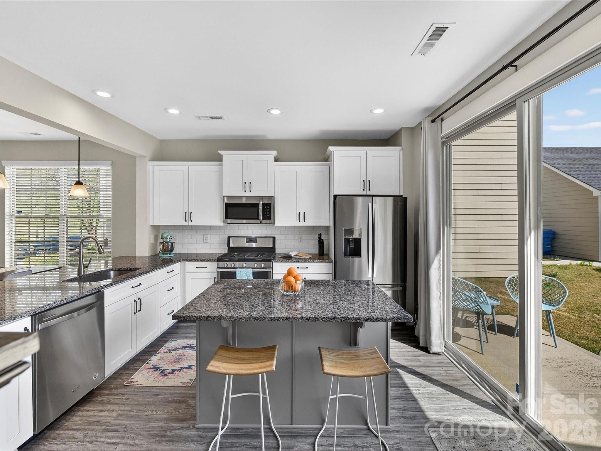 2718 Tranquil Oak Place Charlotte NC 28206