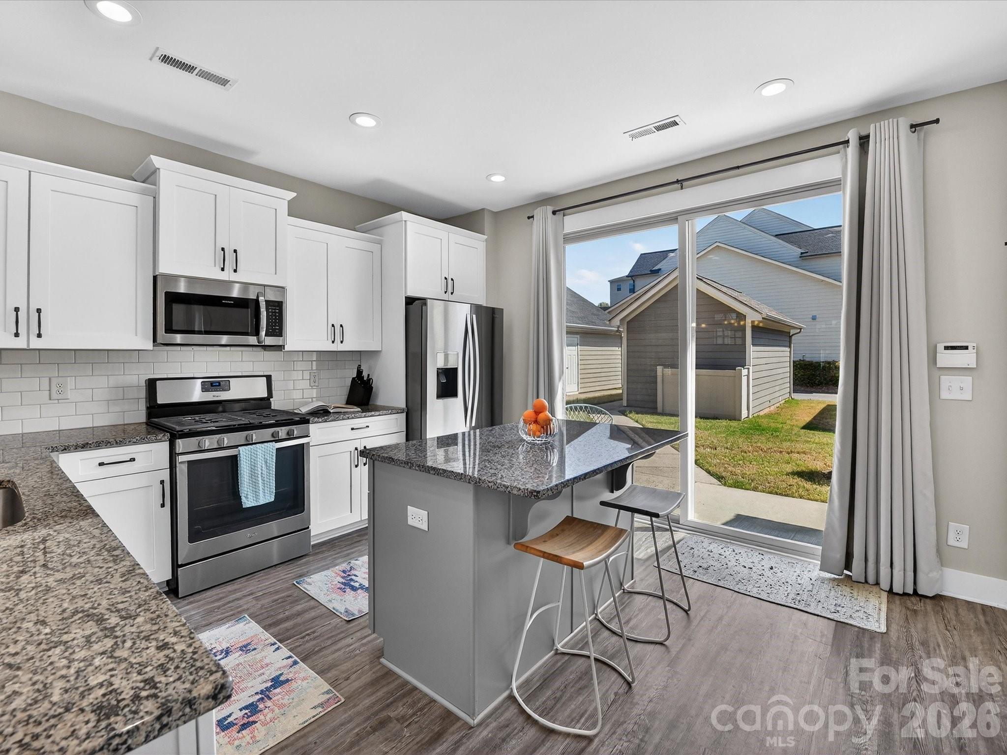 2718 Tranquil Oak Place Charlotte NC 28206