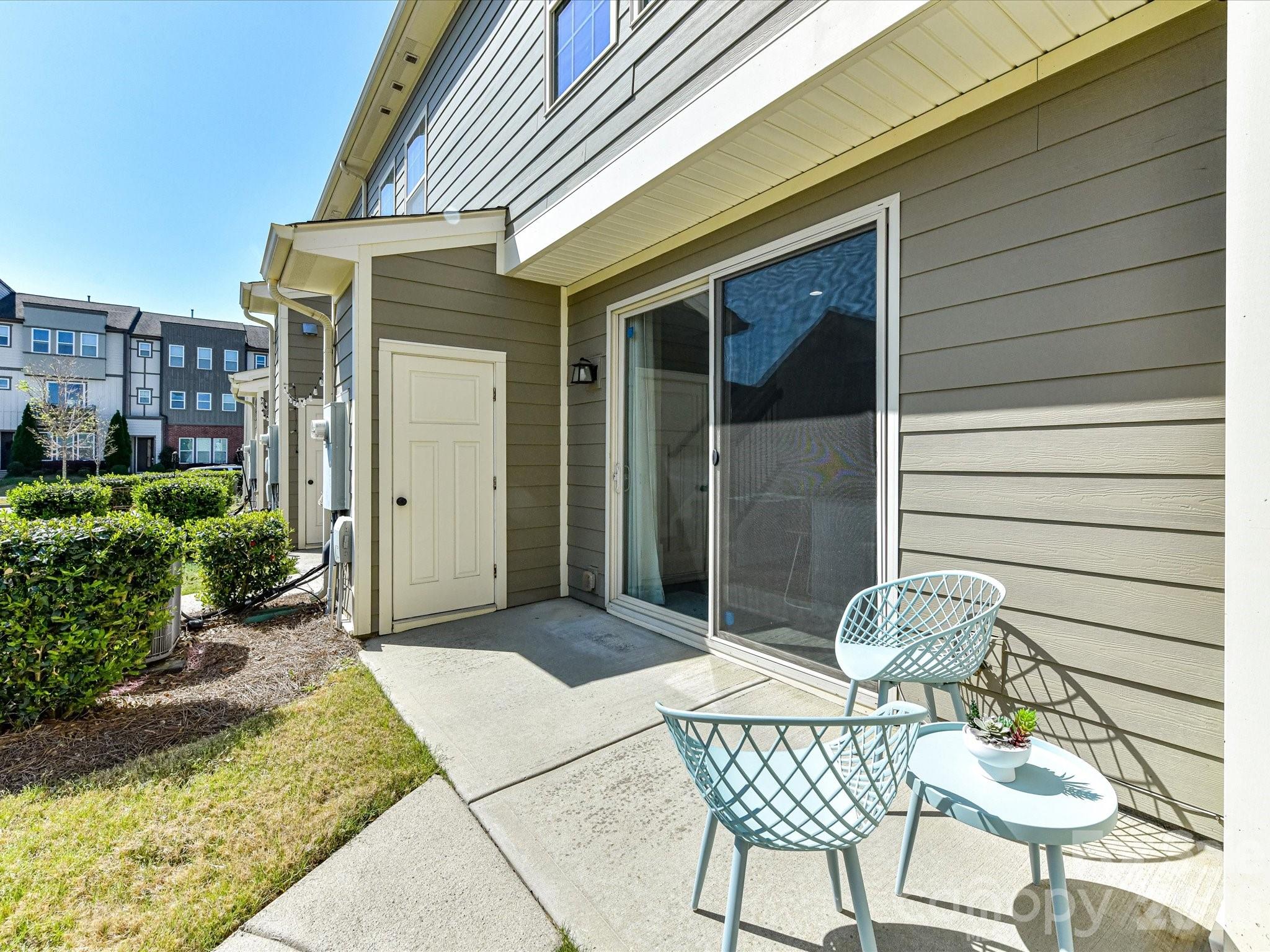 2718 Tranquil Oak Place Charlotte NC 28206