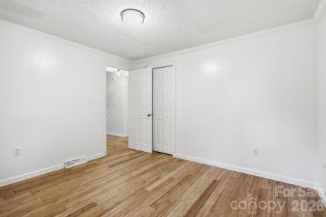 118 Heather Drive Asheville NC 28806