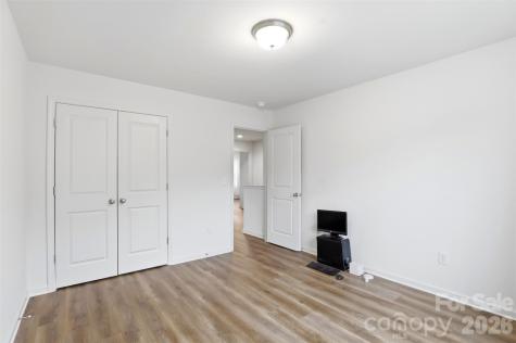 443 Dawn Circle Charlotte NC 28213