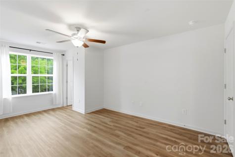 443 Dawn Circle Charlotte NC 28213
