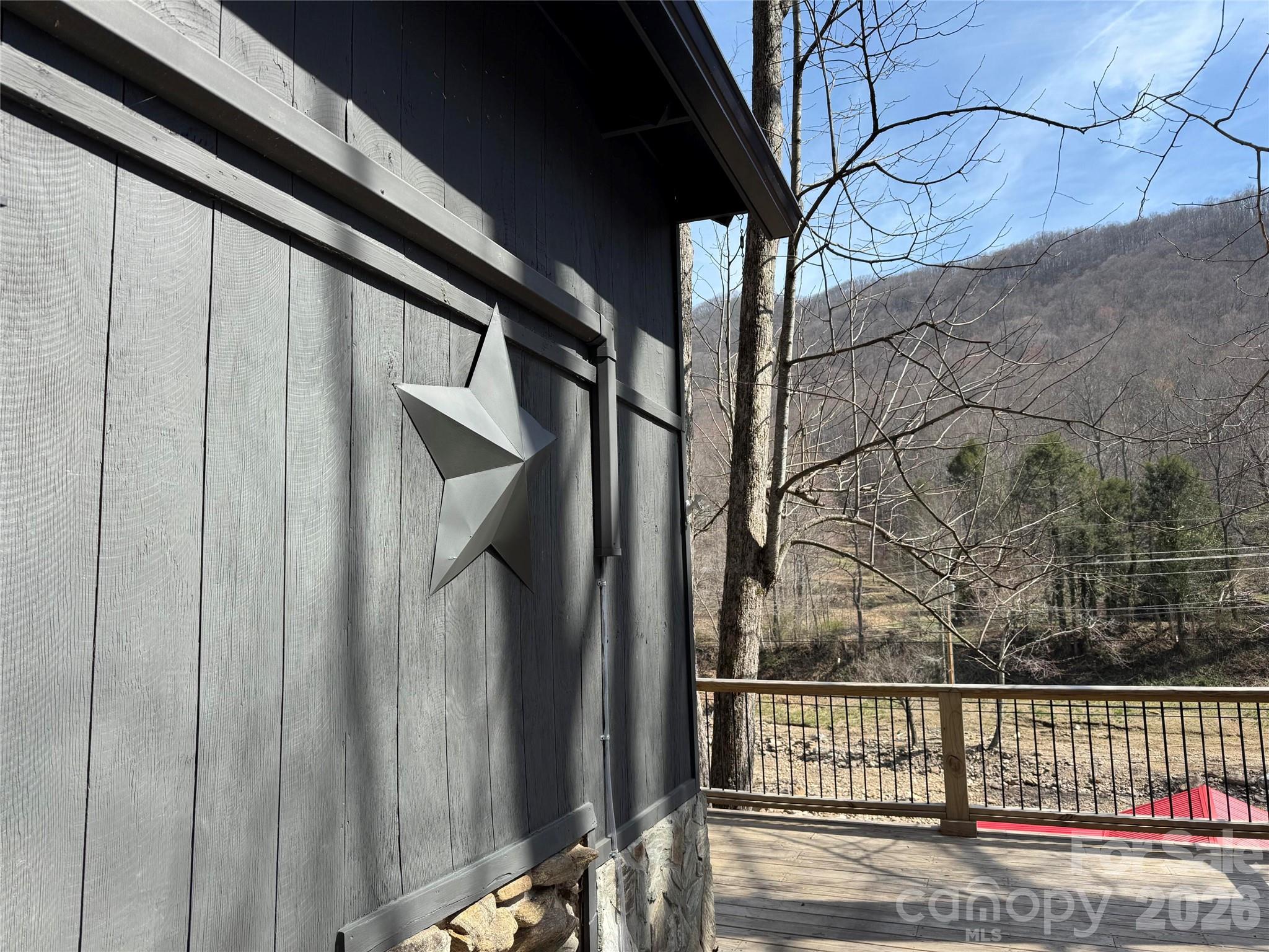 88 Mountain Farm Road Burnsville NC 28714