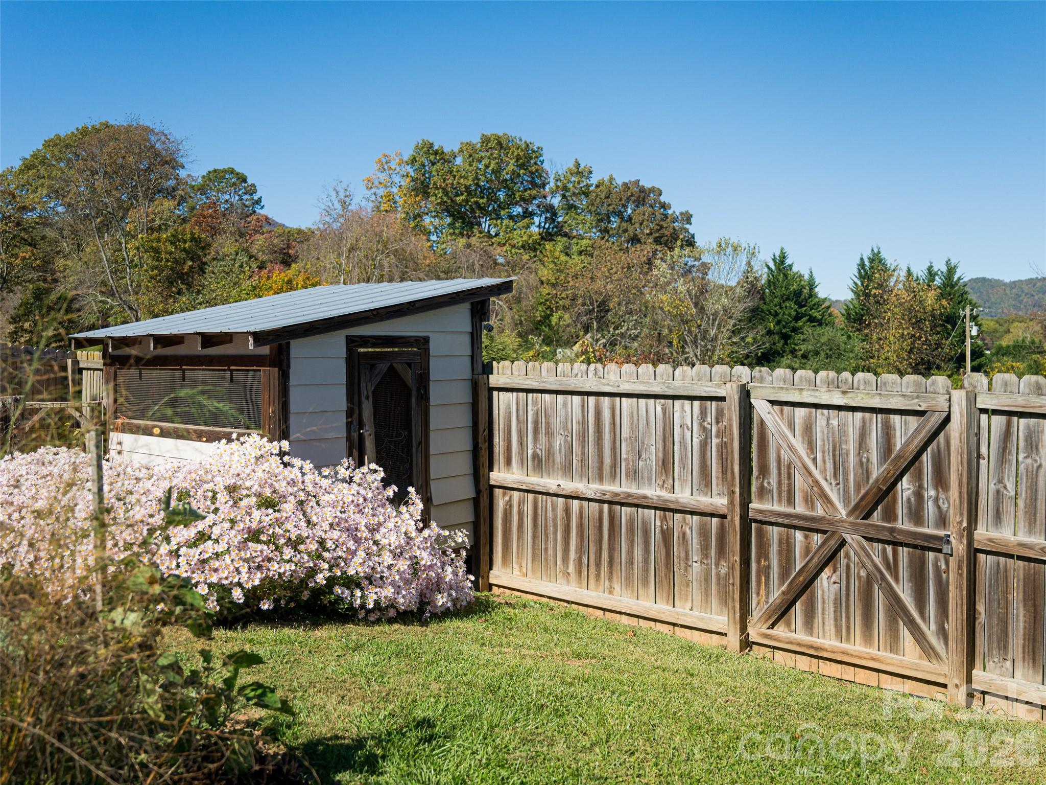 352 Justice Ridge Road Candler NC 28715