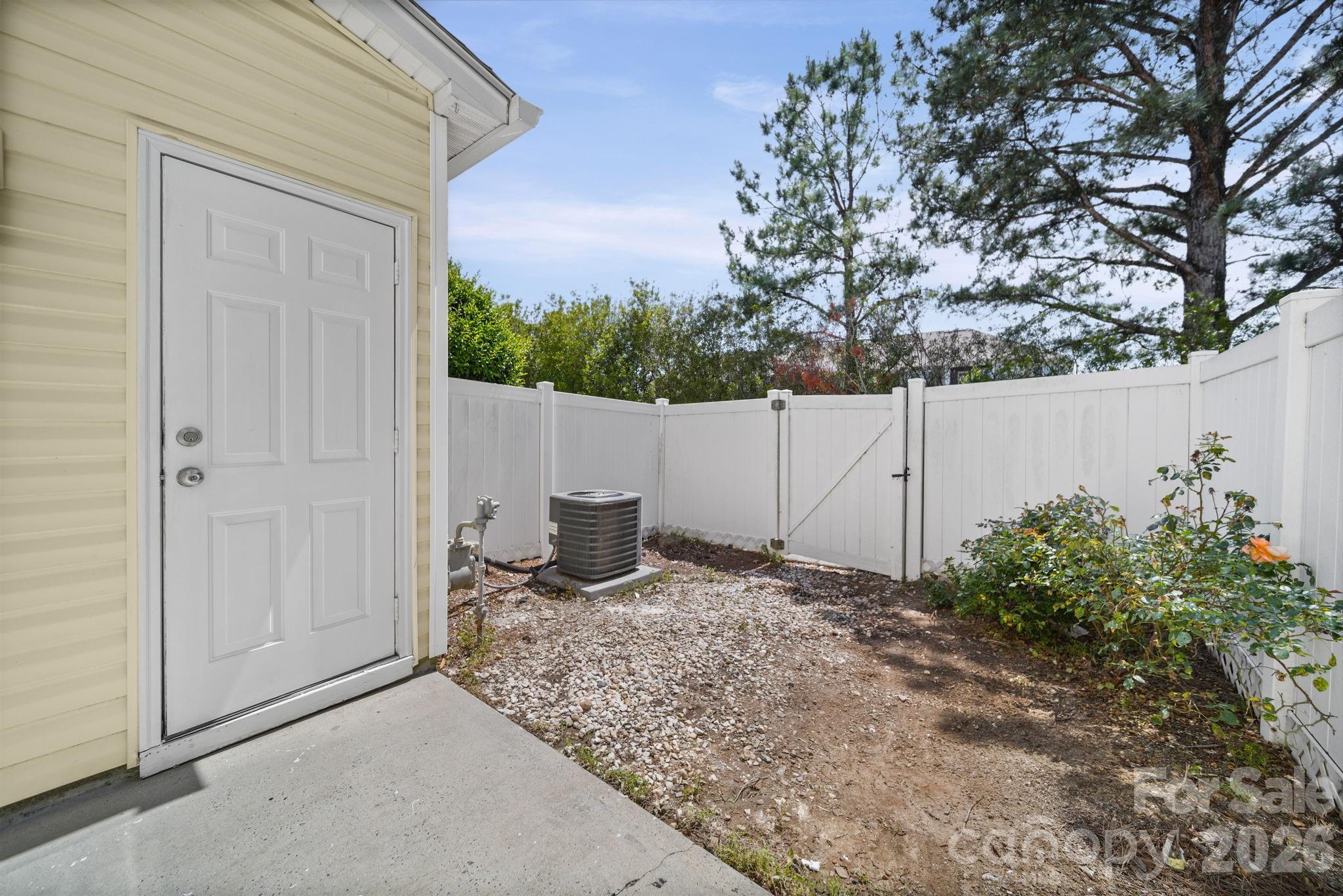12719 Persimmon Tree Drive Charlotte NC 28273