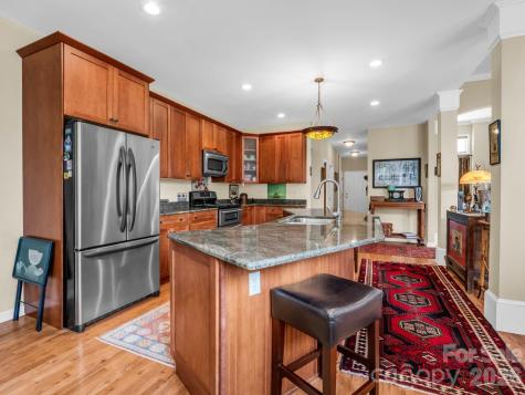 21 Kanuga Forest Drive Hendersonville NC 28739
