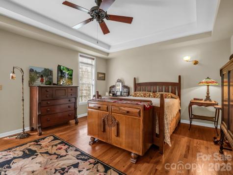 21 Kanuga Forest Drive Hendersonville NC 28739
