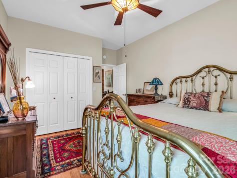 21 Kanuga Forest Drive Hendersonville NC 28739