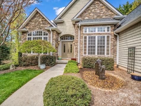 21 Kanuga Forest Drive Hendersonville NC 28739