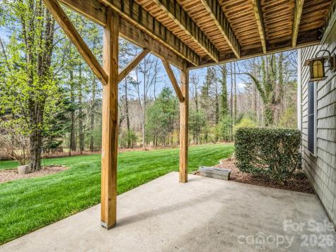 21 Kanuga Forest Drive Hendersonville NC 28739