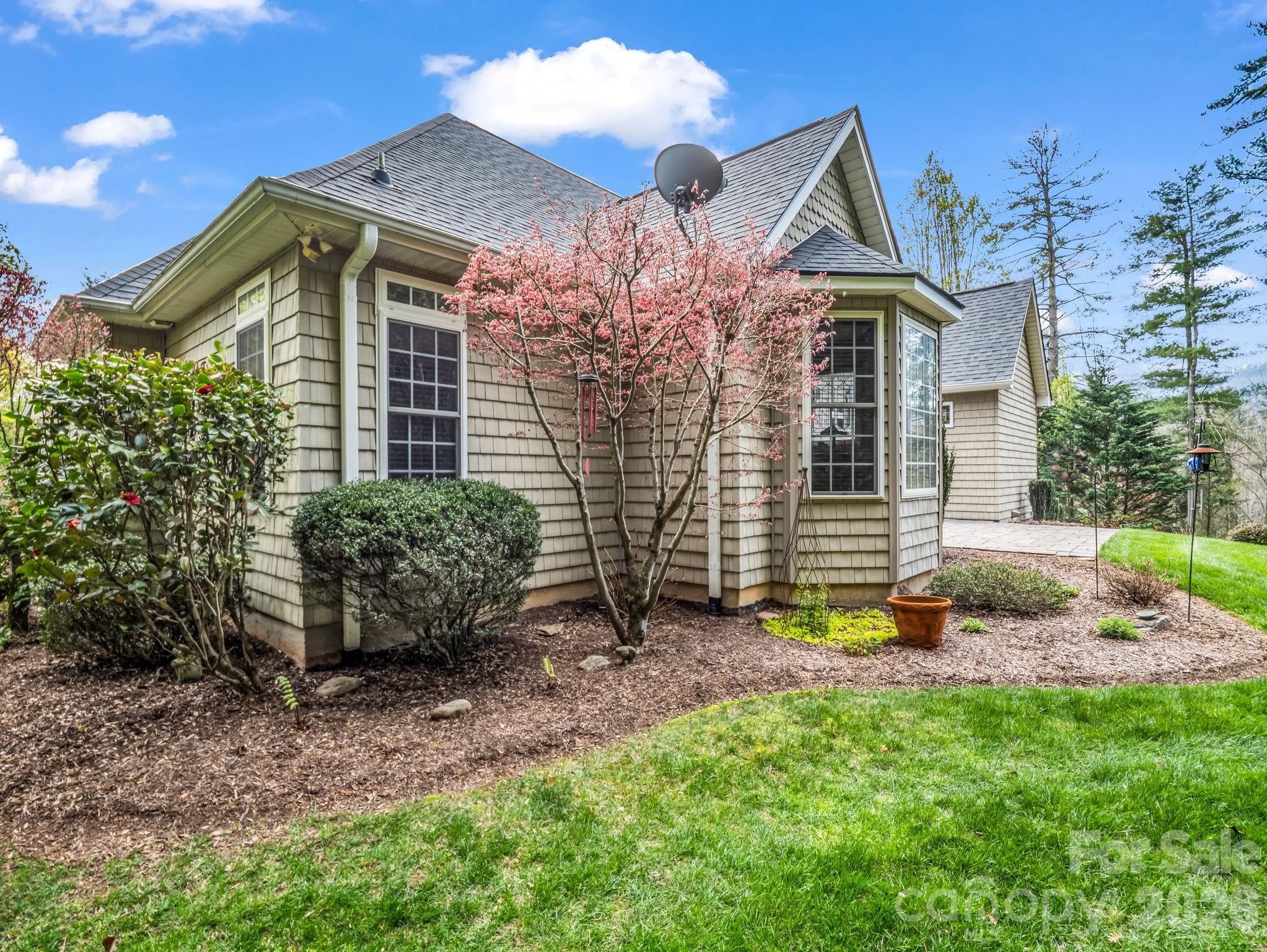 21 Kanuga Forest Drive Hendersonville NC 28739