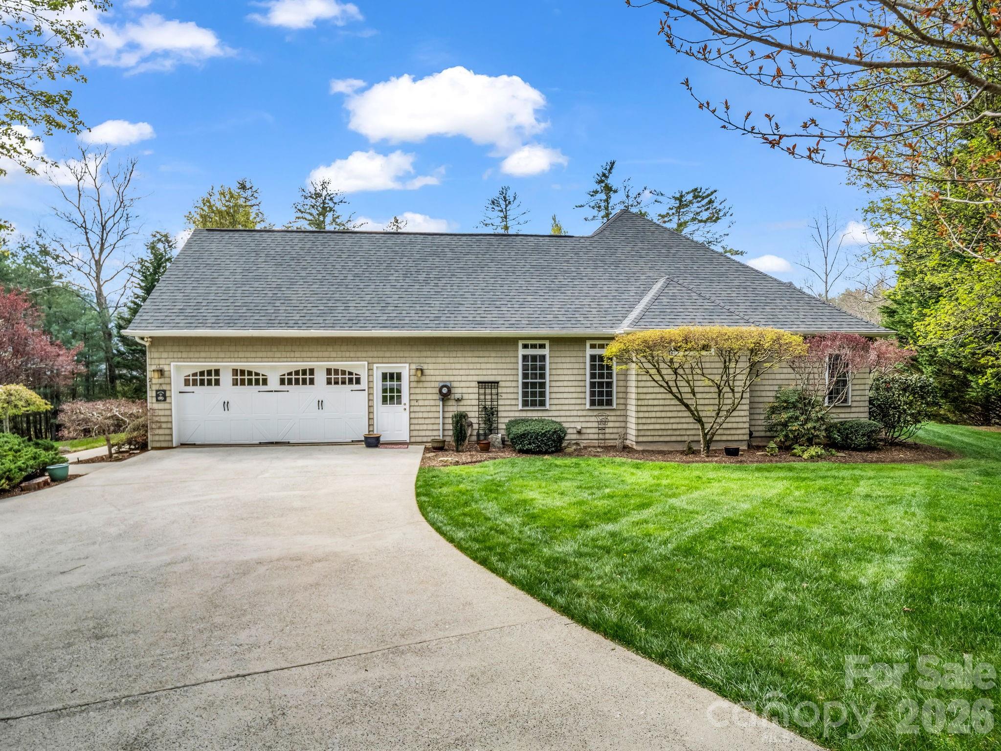 21 Kanuga Forest Drive Hendersonville NC 28739