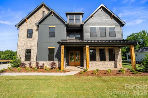 1013 Courtney Lane Wesley Chapel NC 28173